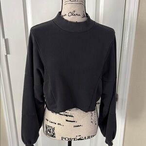 Bershka Black Cropped Sweatshirt